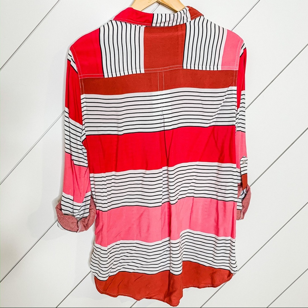 Loose fitting button down - Picture 3 of 6